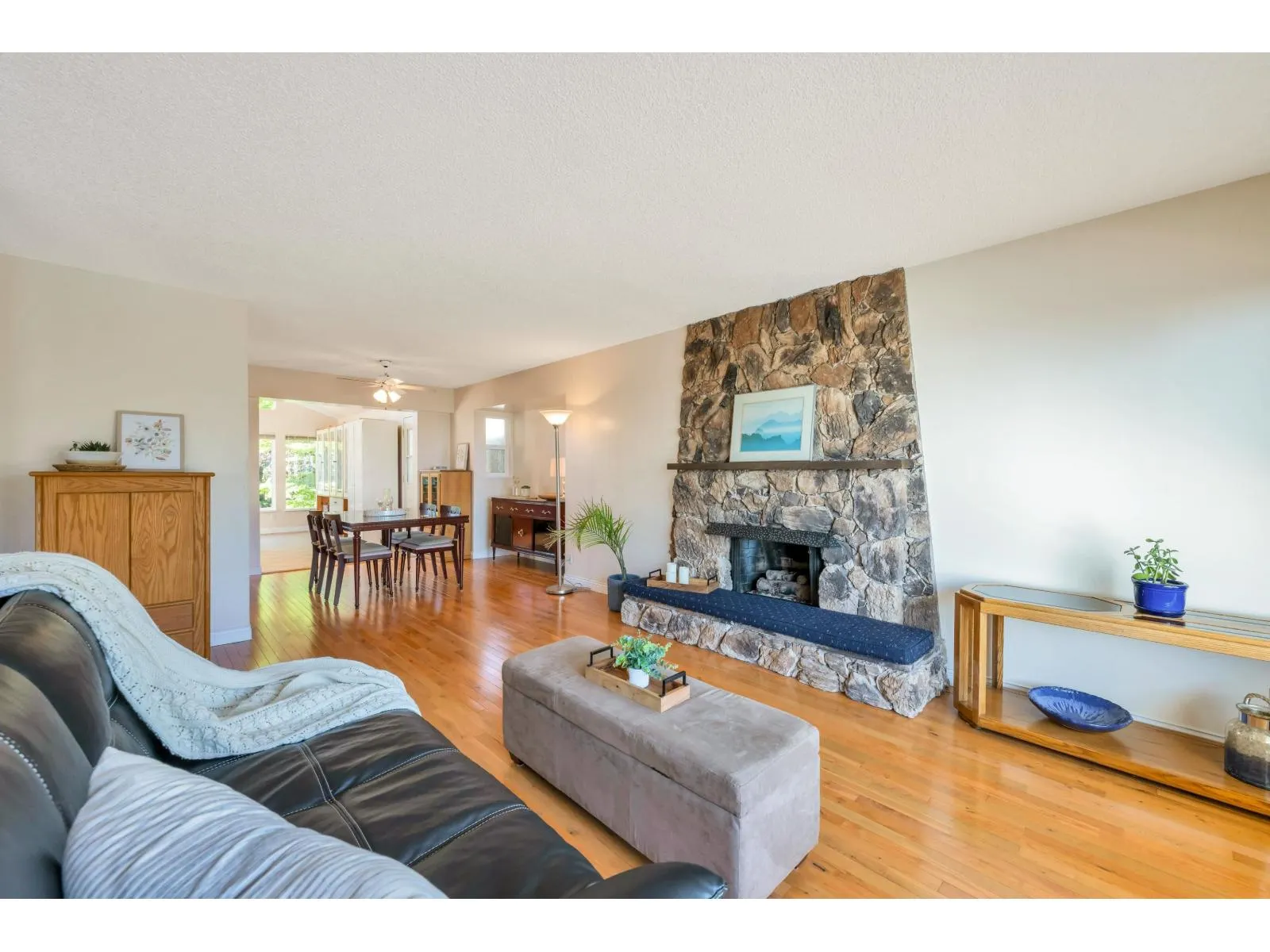 10601 HERMOSA DRIVE