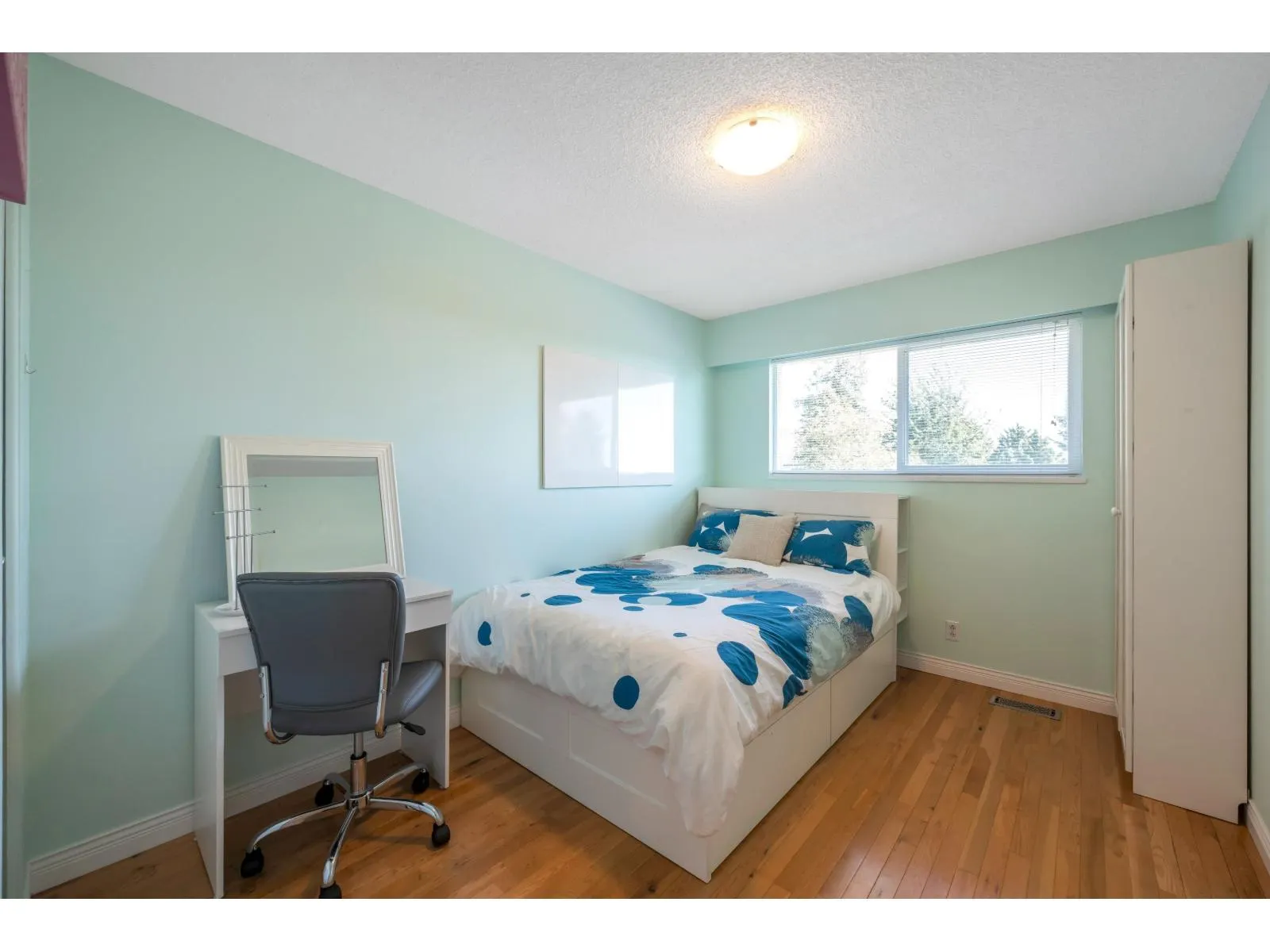 10601 HERMOSA DRIVE