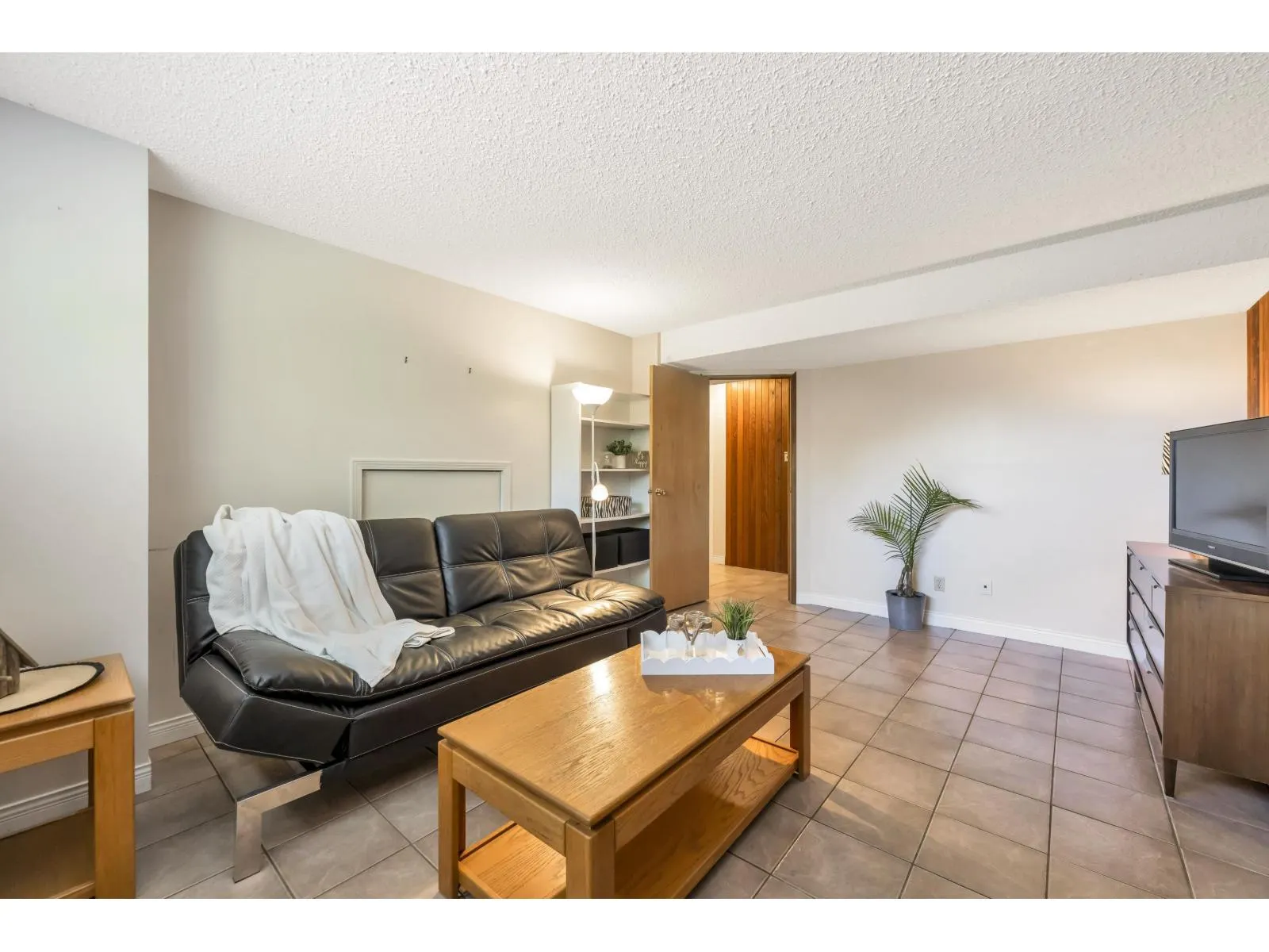 10601 HERMOSA DRIVE
