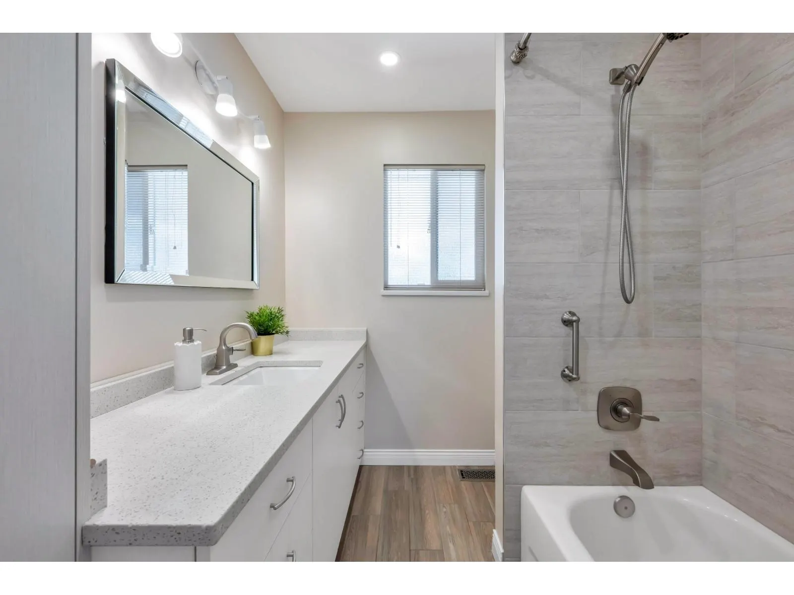 10601 HERMOSA DRIVE