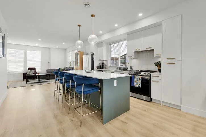 1 20680 76B AVENUE