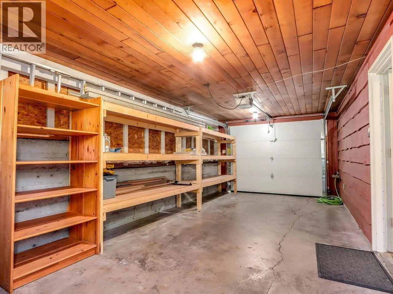 893 HUNTINGDON CRESCENT