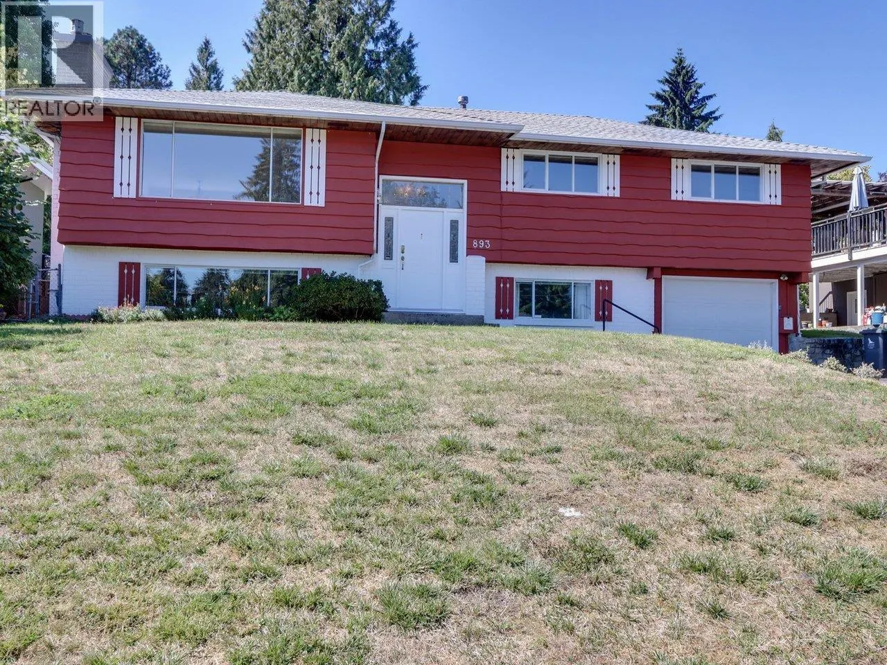 893 HUNTINGDON CRESCENT