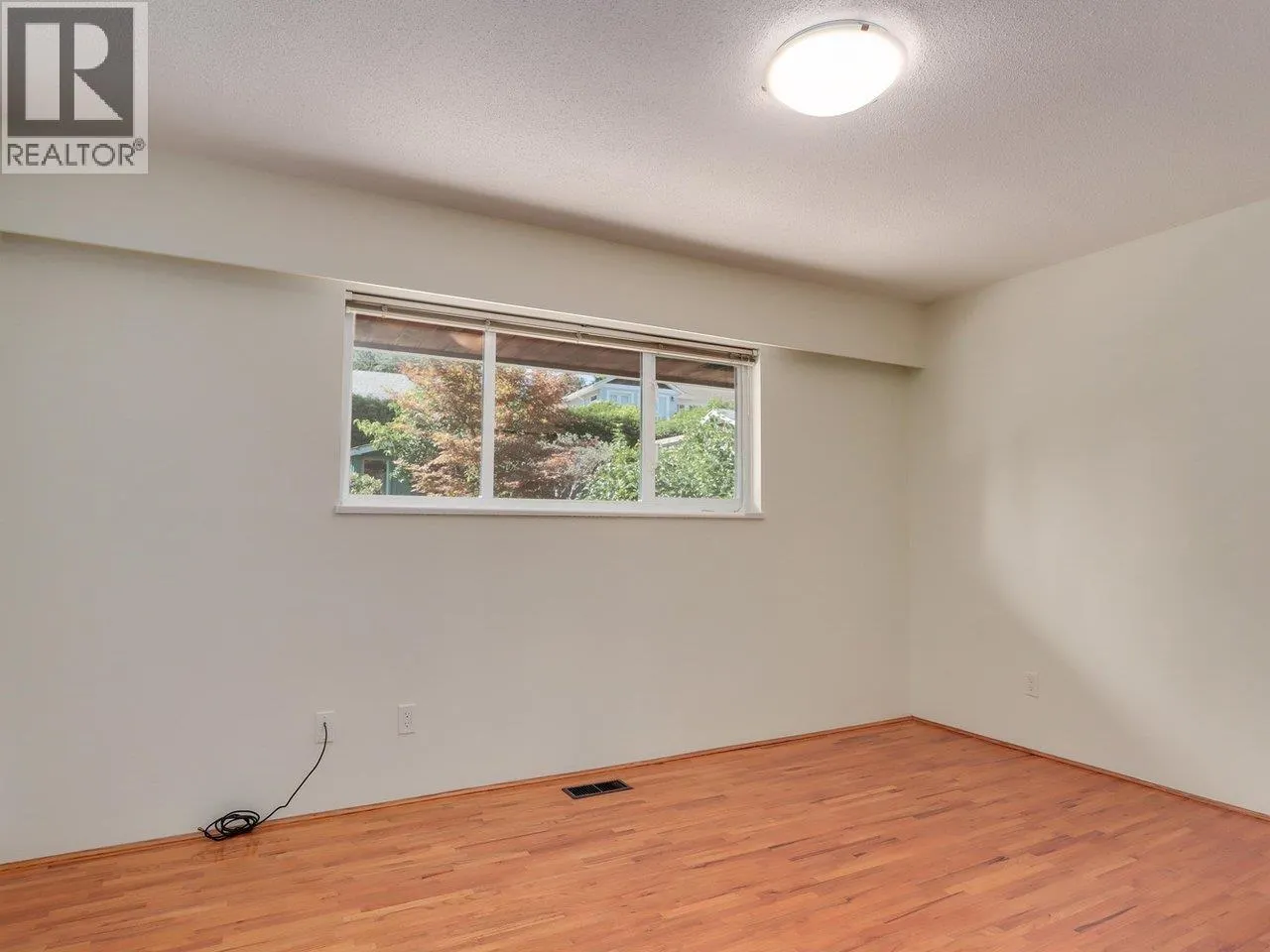 893 HUNTINGDON CRESCENT
