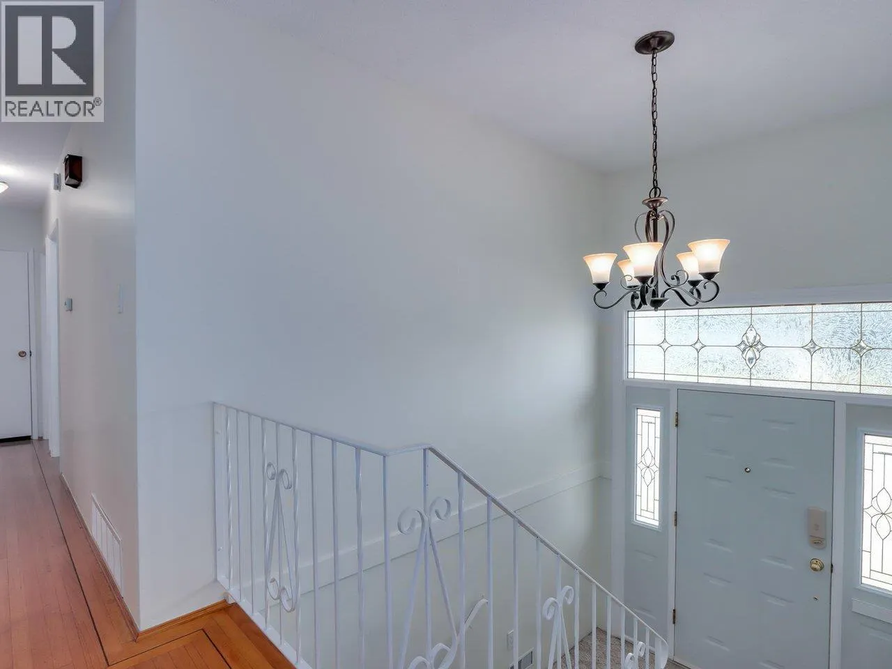 893 HUNTINGDON CRESCENT