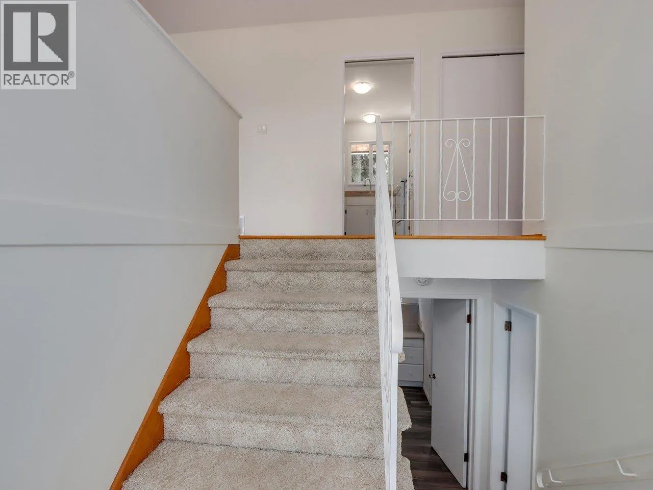 893 HUNTINGDON CRESCENT