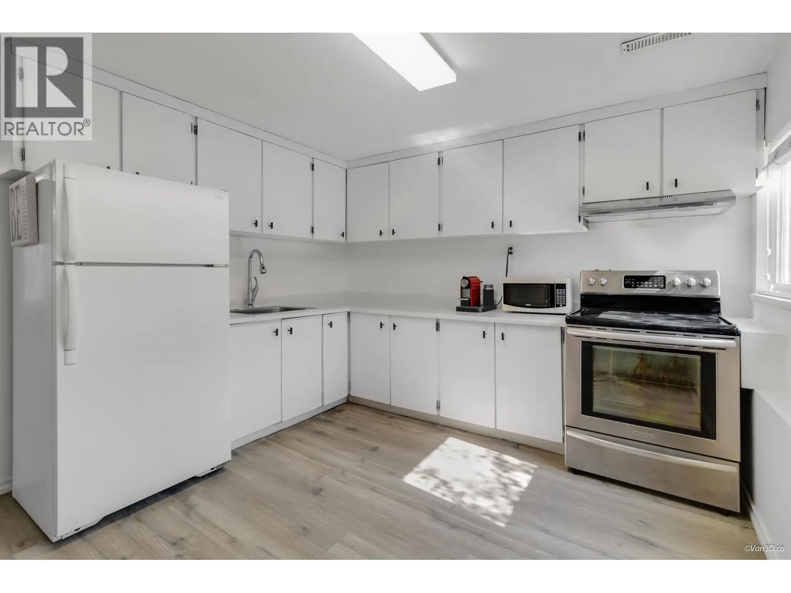 3184 SECHELT DRIVE