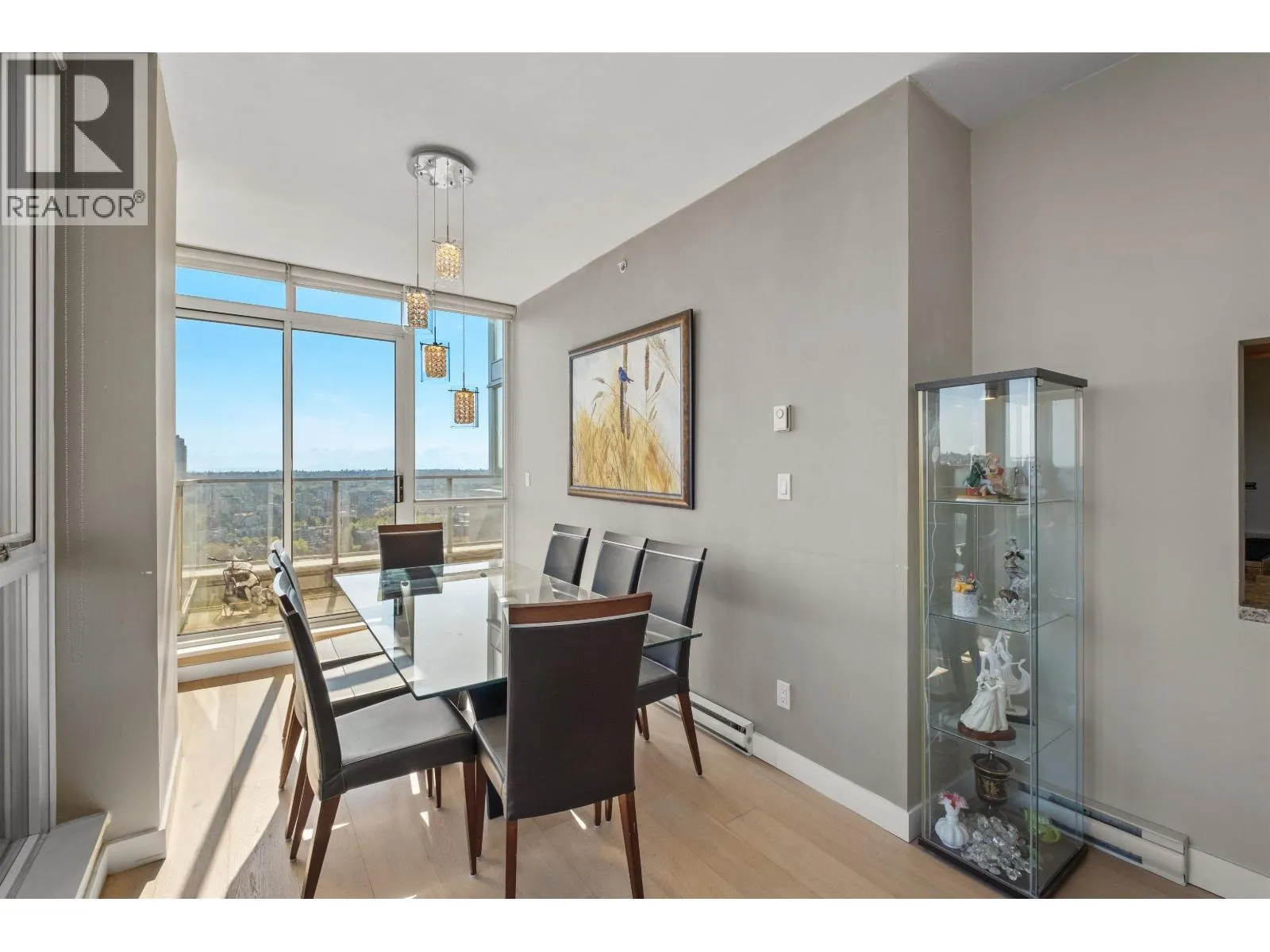 4201 1408 STRATHMORE MEWS
