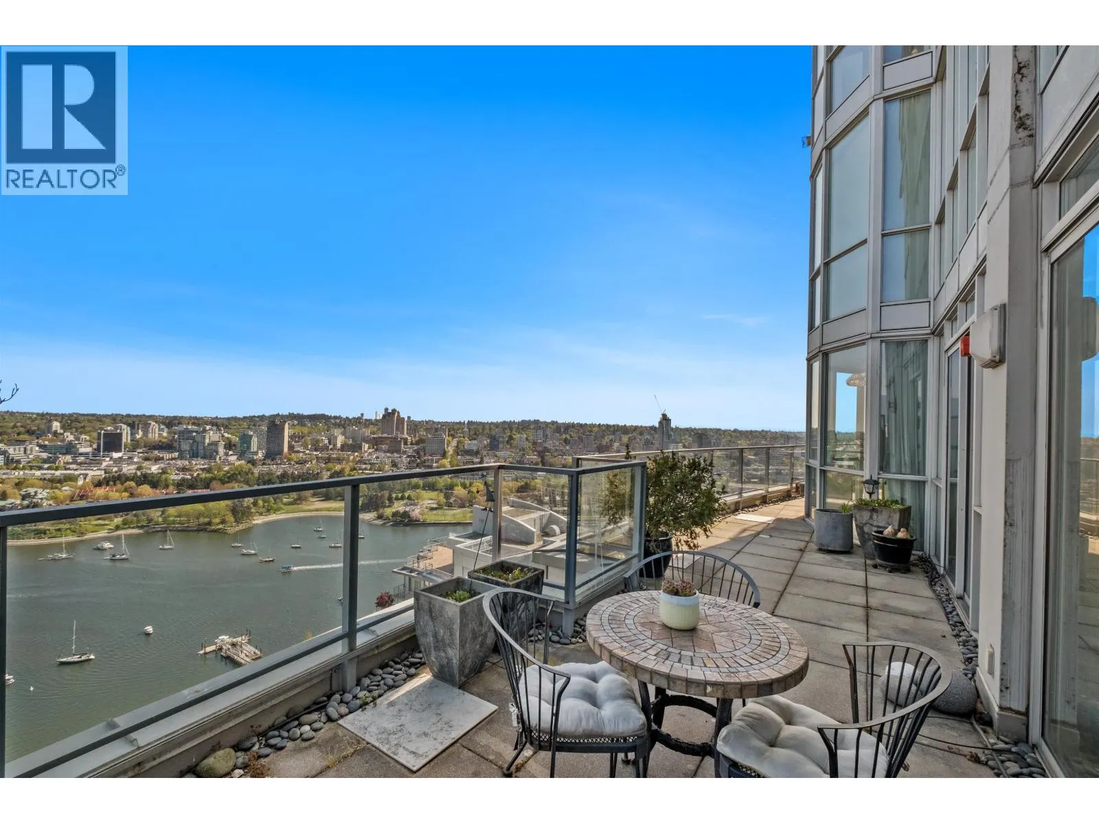 4201 1408 STRATHMORE MEWS