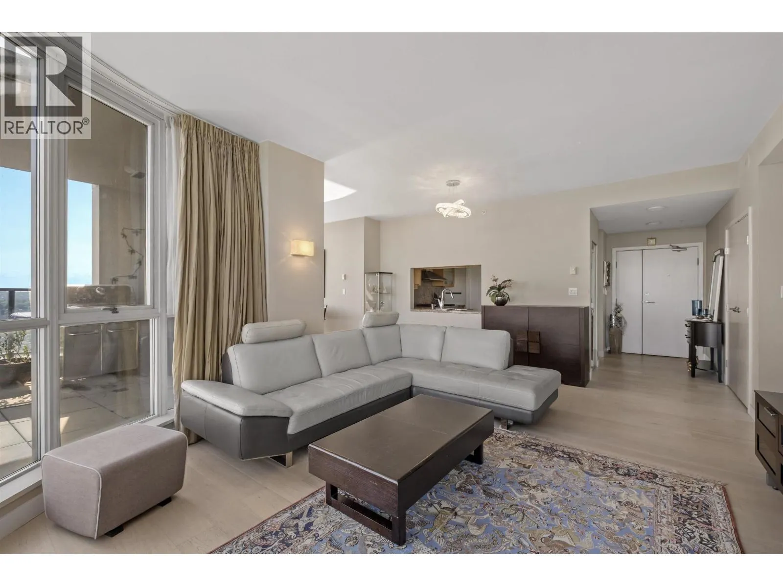 4201 1408 STRATHMORE MEWS