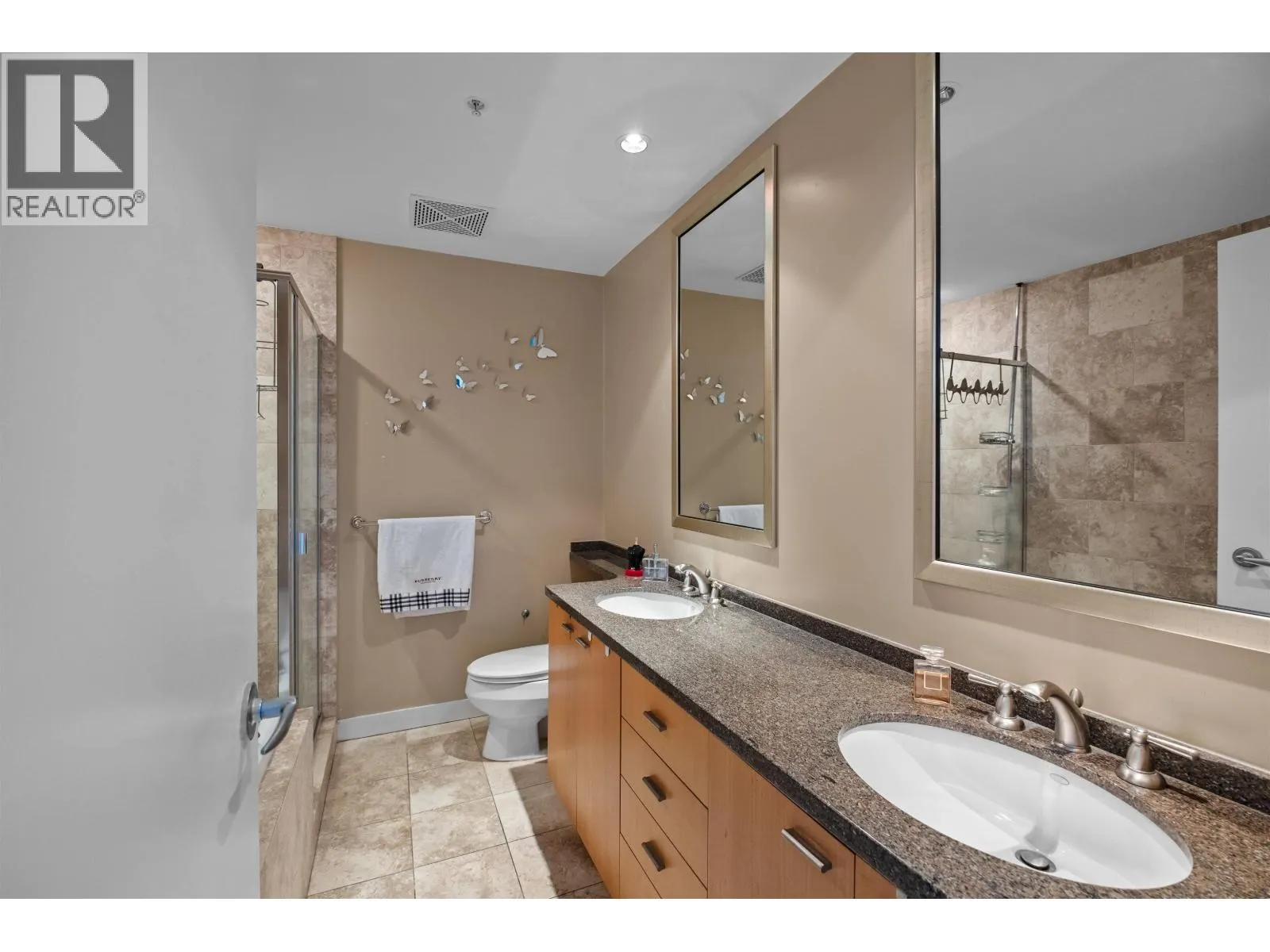 4201 1408 STRATHMORE MEWS