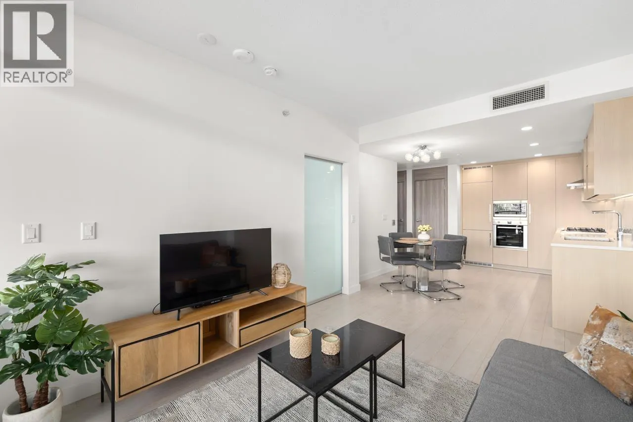 1006 4890 LOUGHEED HIGHWAY