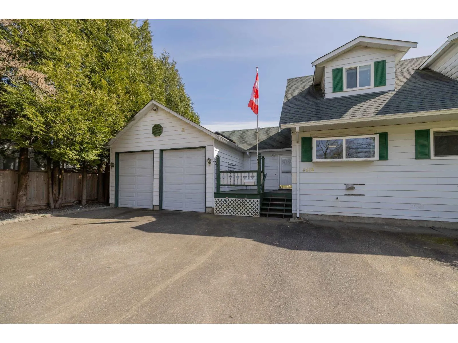 4458 BENZ CRESCENT