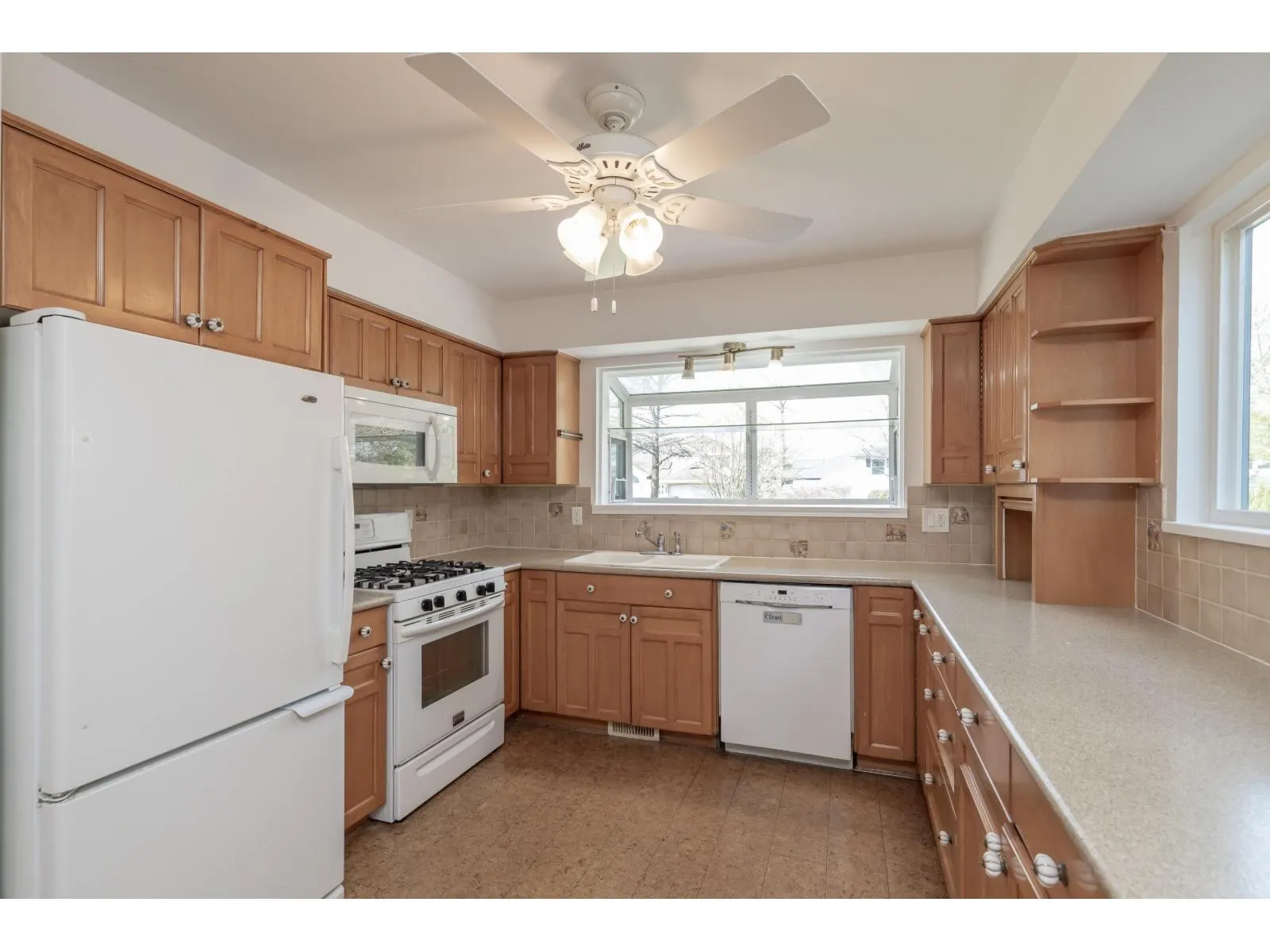 4458 BENZ CRESCENT
