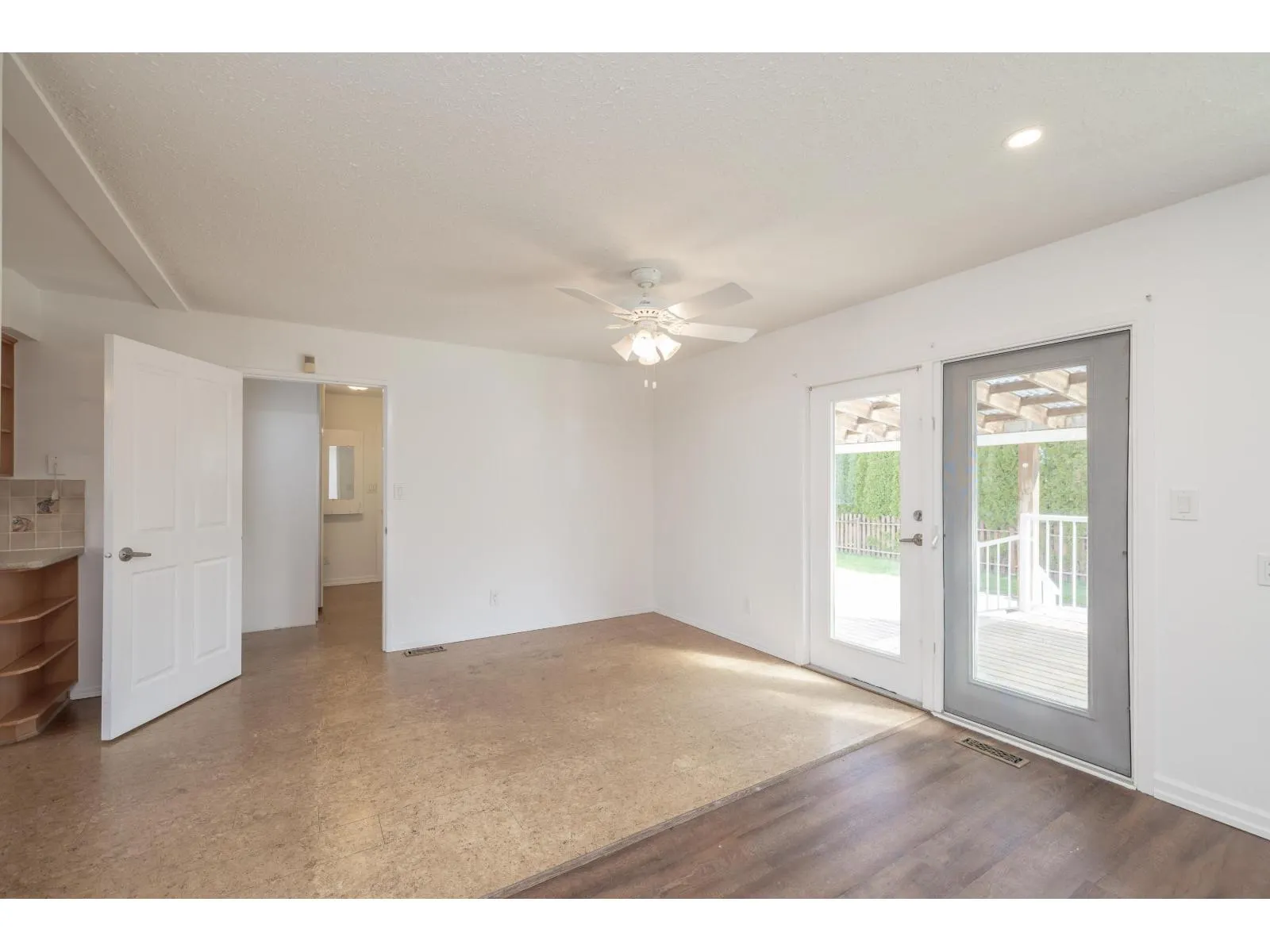 4458 BENZ CRESCENT