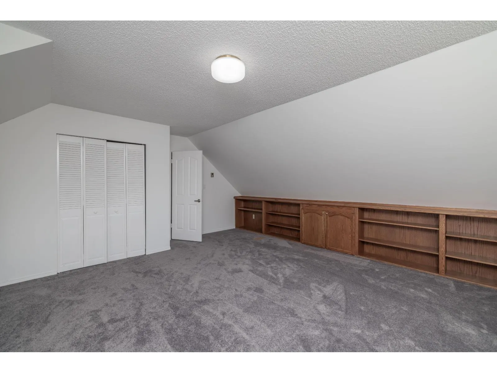 4458 BENZ CRESCENT