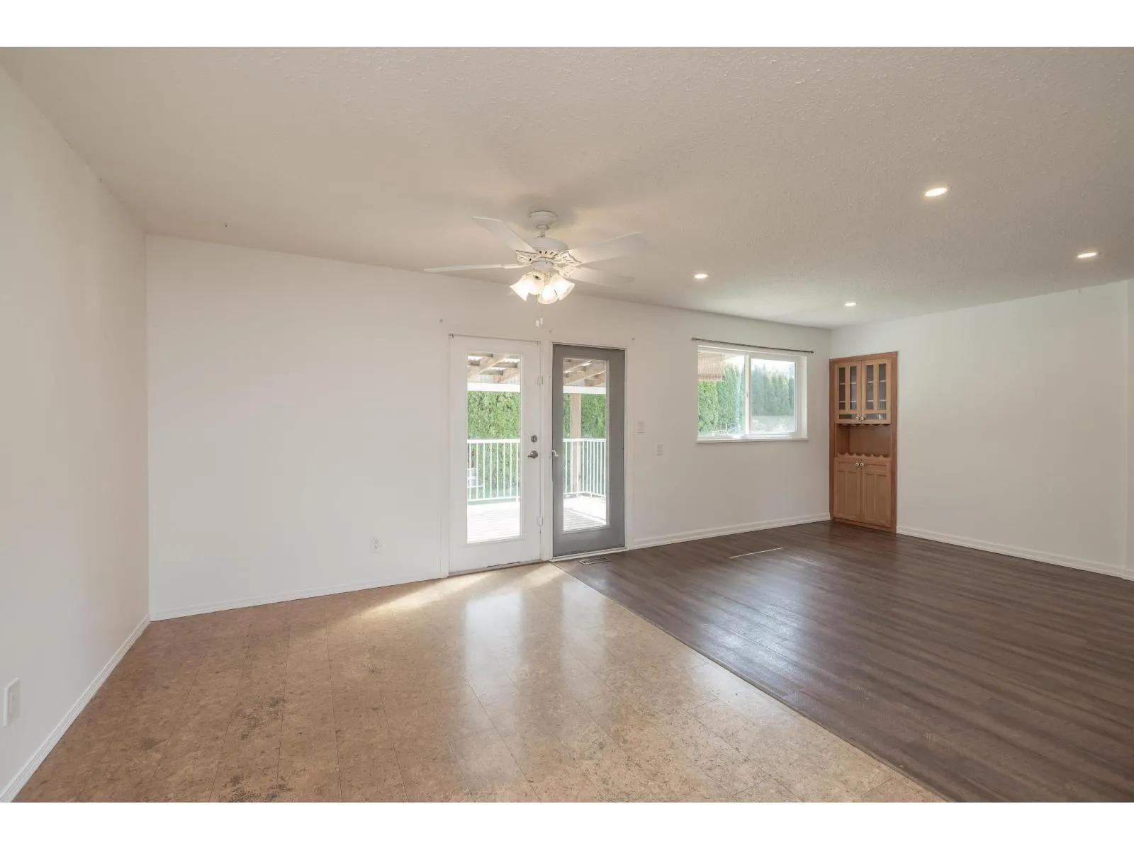 4458 BENZ CRESCENT
