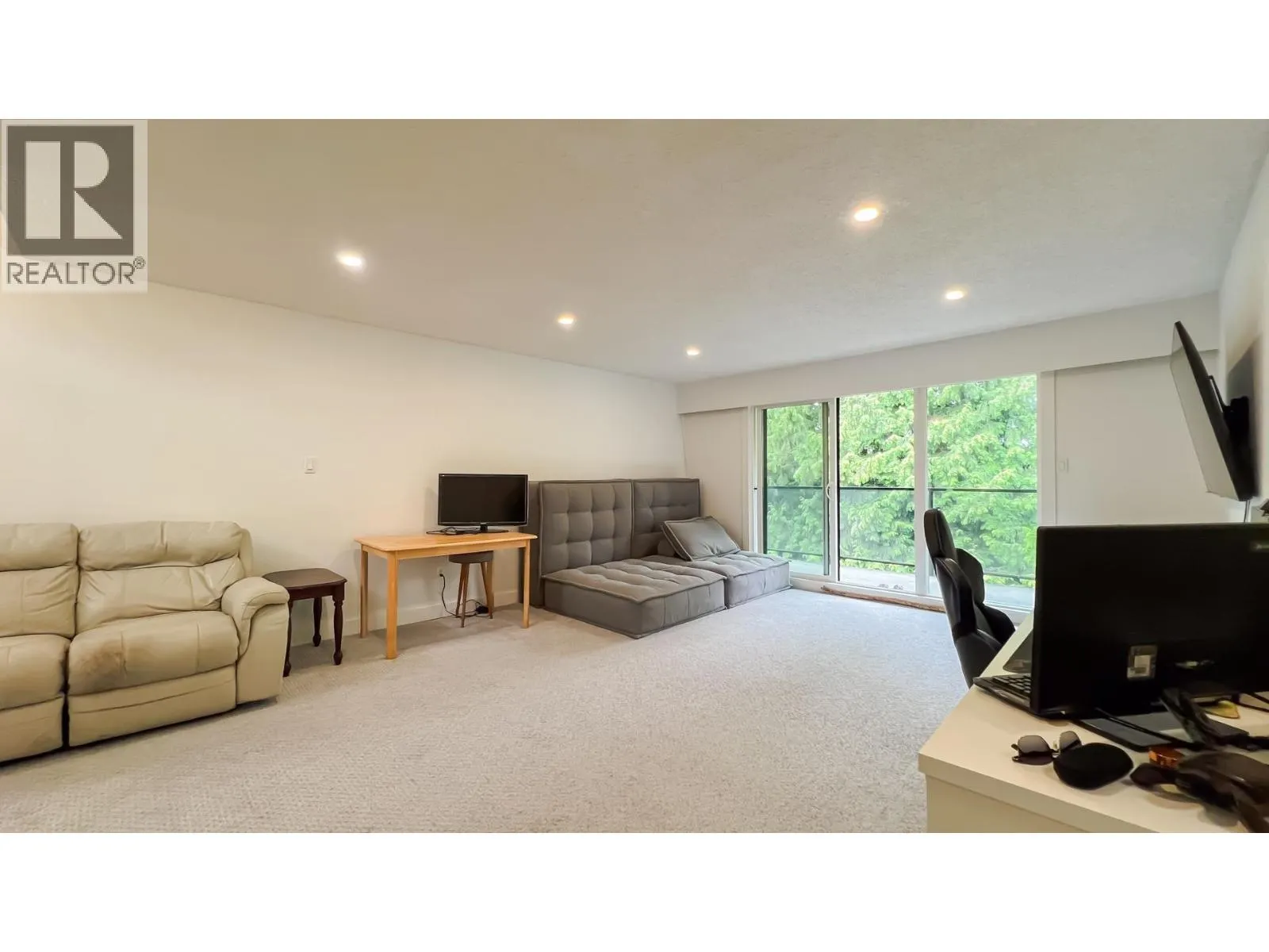 311 11240 DANIELS ROAD