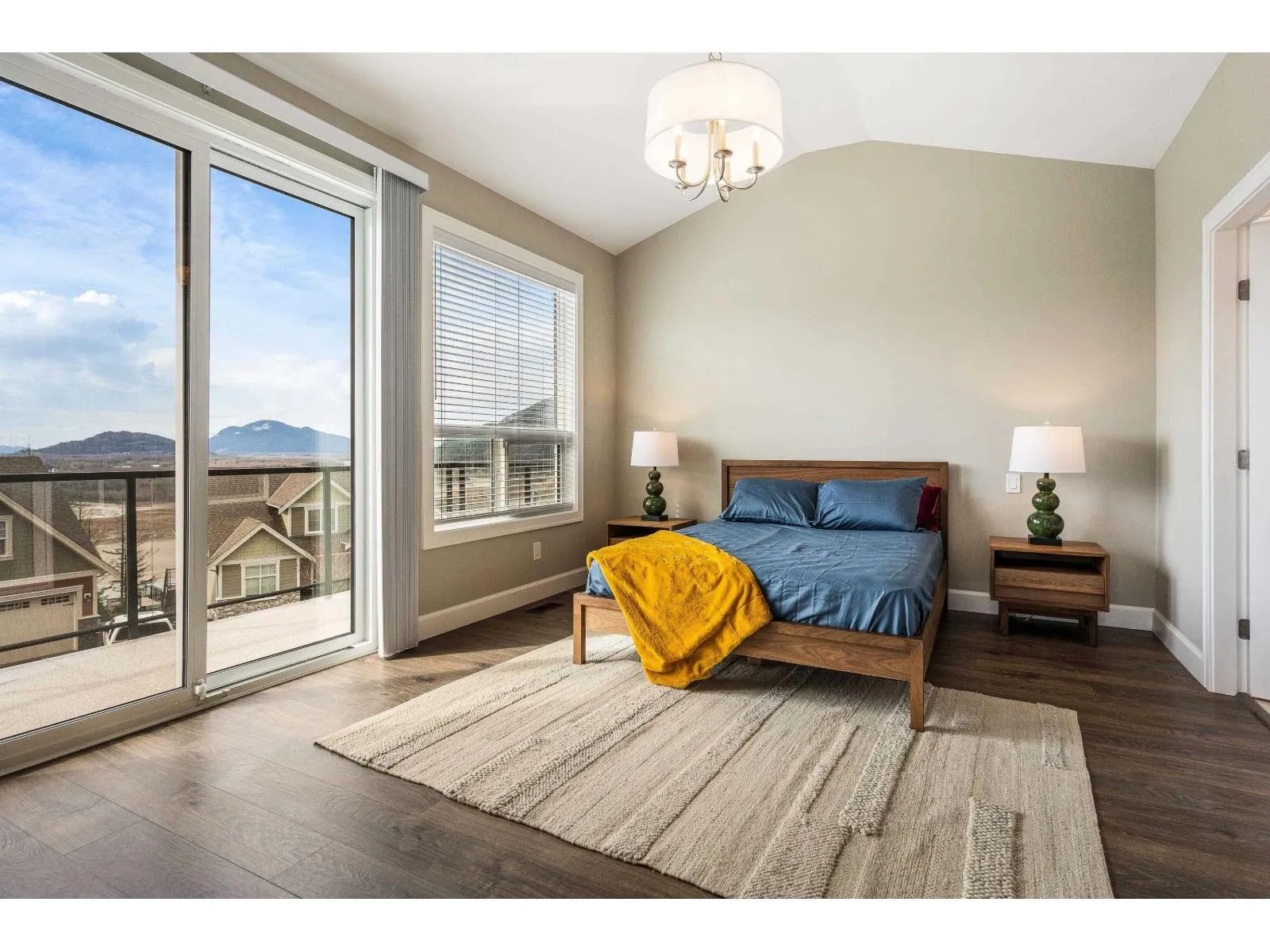1306 STROMDAHL PLACE|Mt Woodside