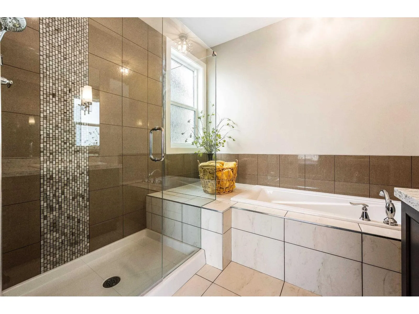 1306 STROMDAHL PLACE|Mt Woodside