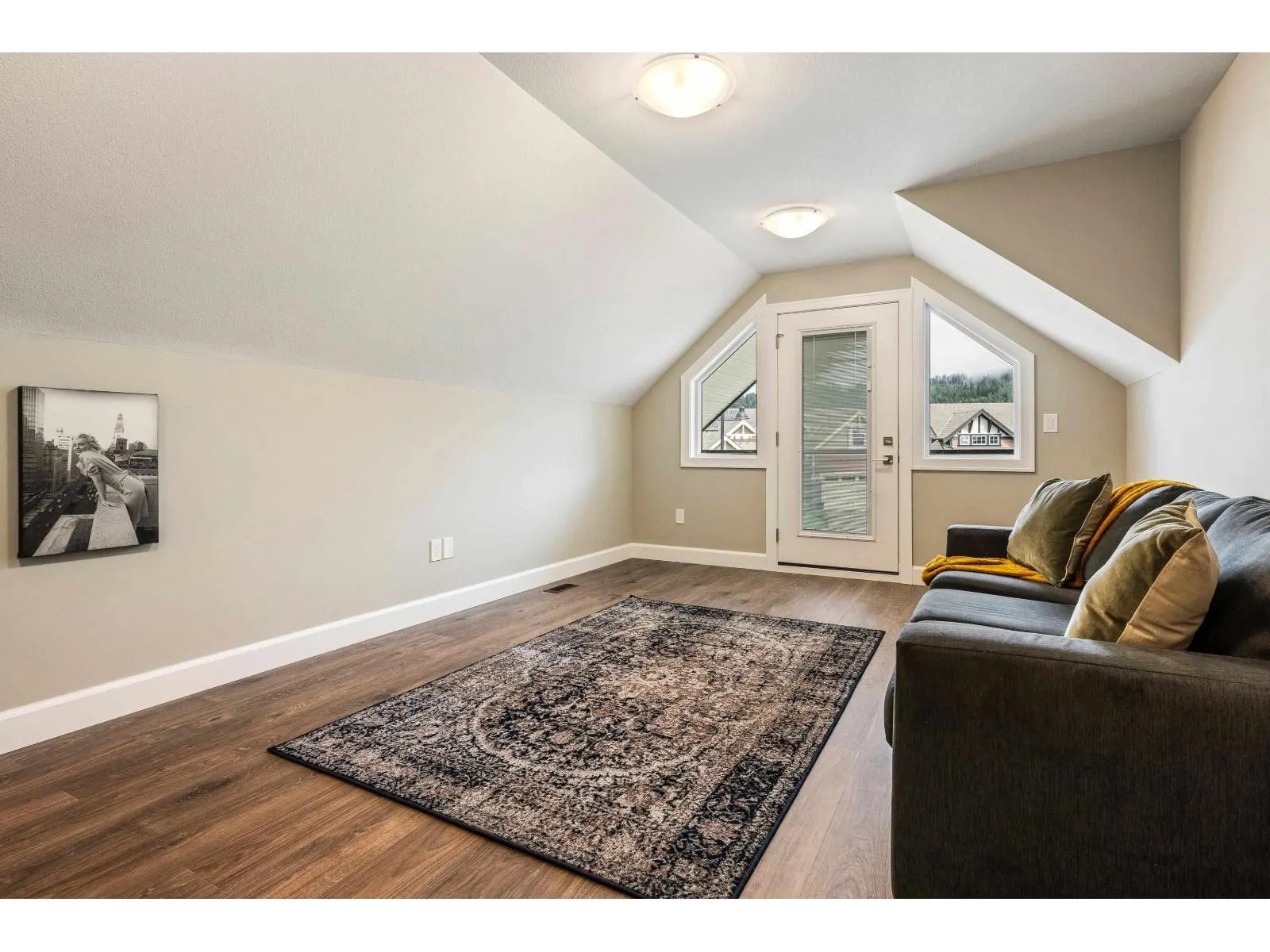 1306 STROMDAHL PLACE|Mt Woodside