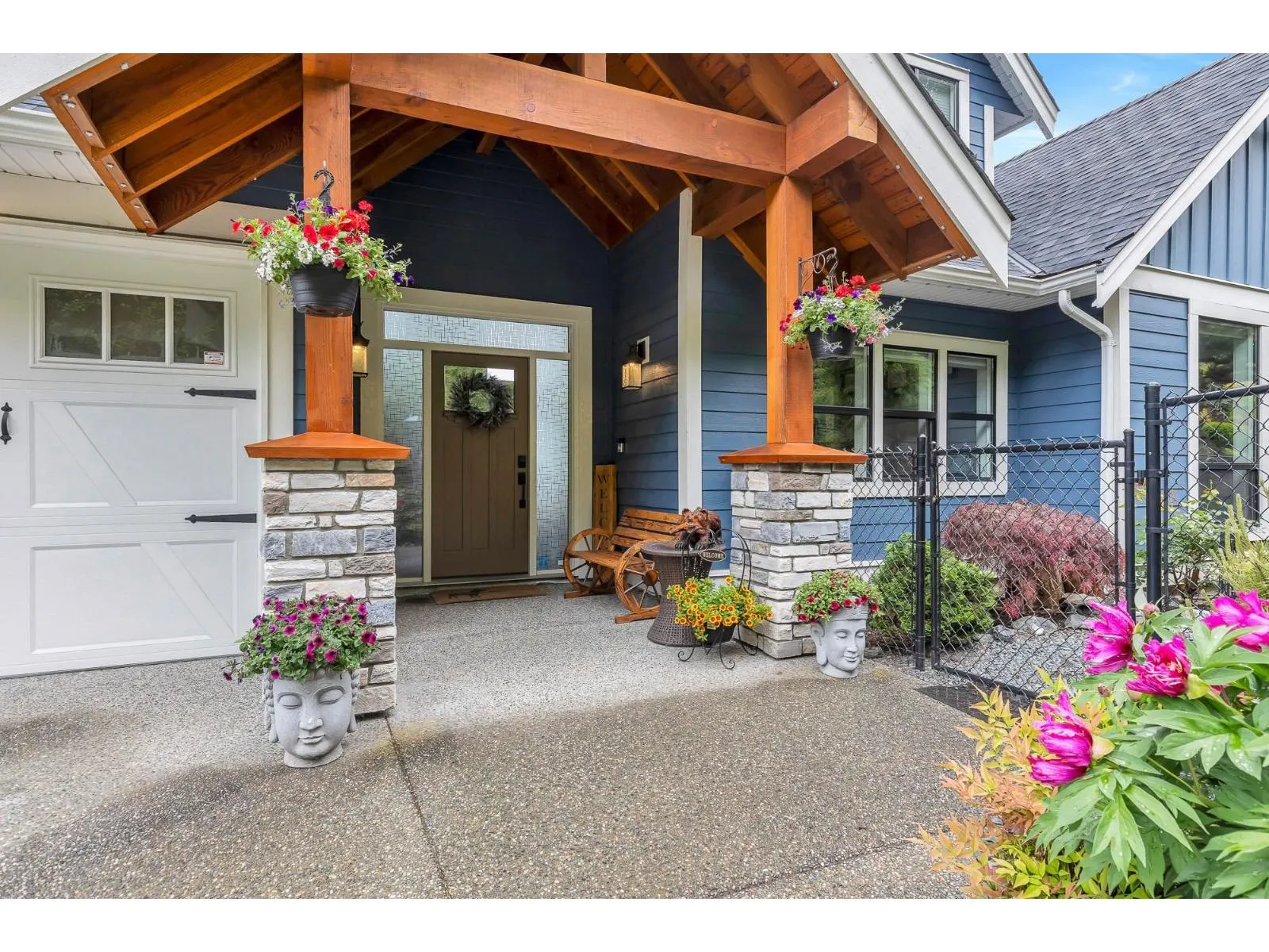 10 7854 BROOKWOOD PLACE|Eastern Hillsides