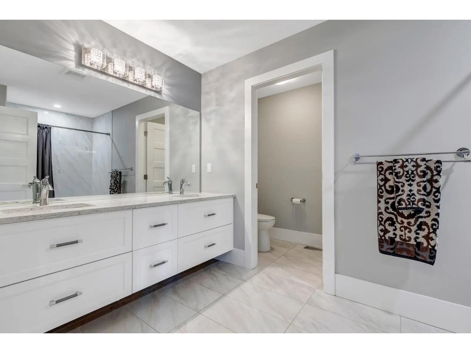 10 7854 BROOKWOOD PLACE|Eastern Hillsides