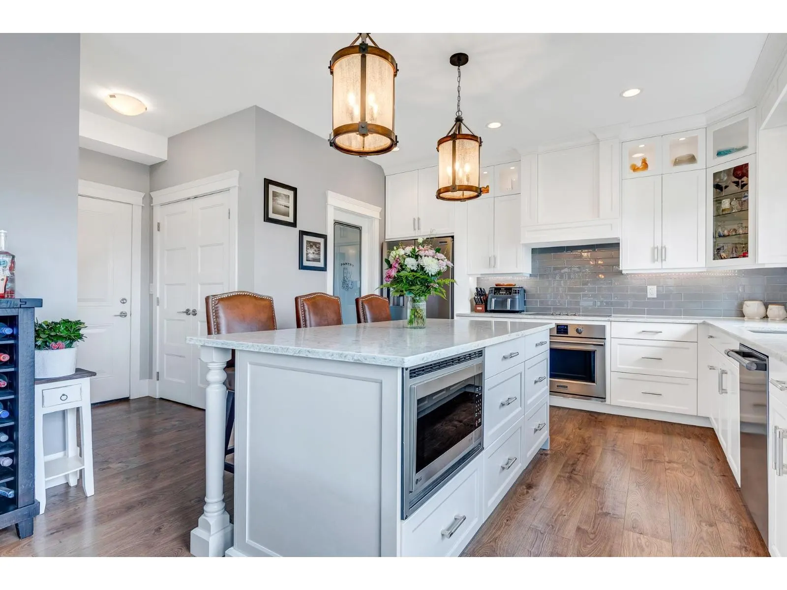 10 7854 BROOKWOOD PLACE|Eastern Hillsides