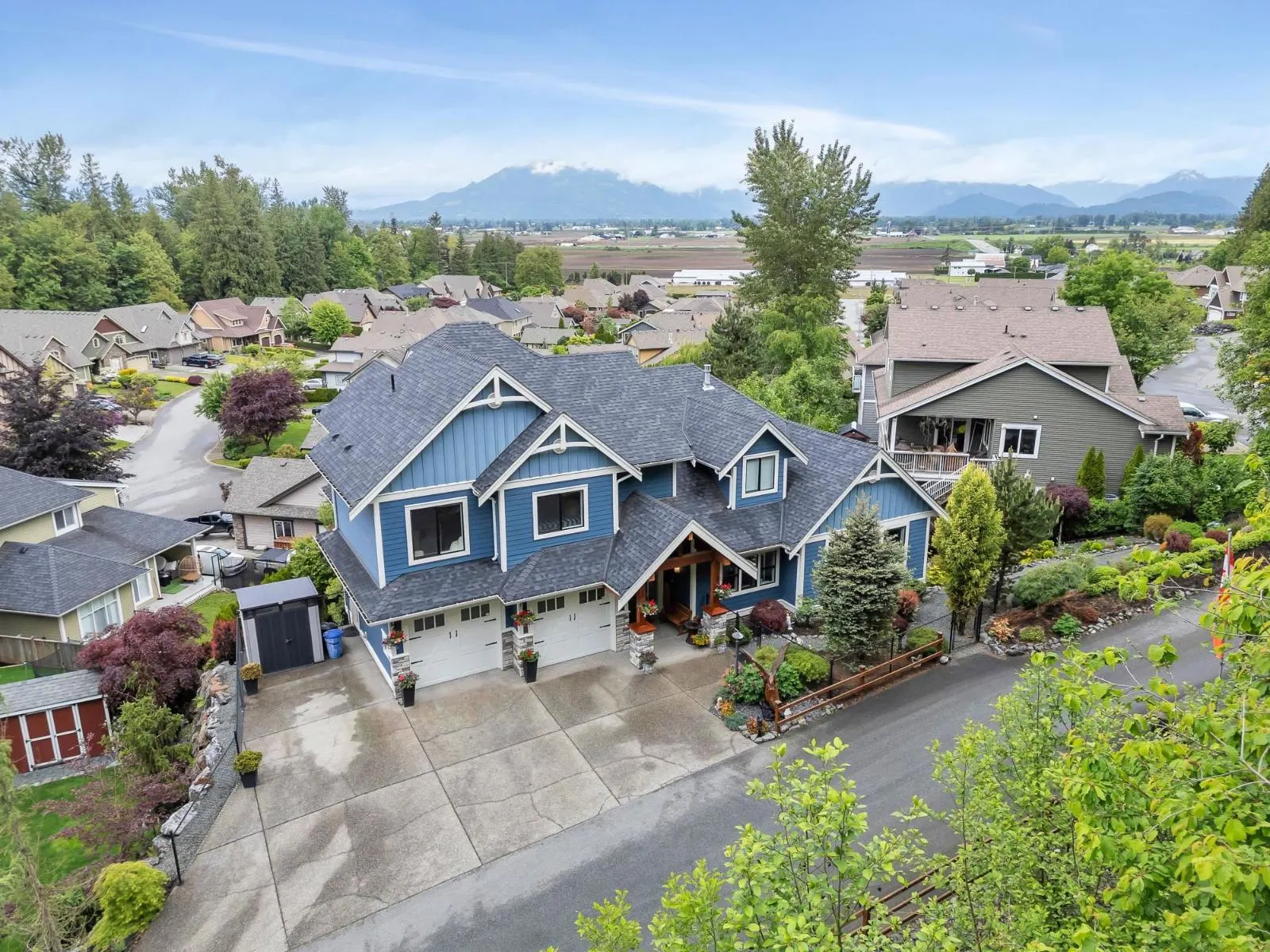 10 7854 BROOKWOOD PLACE|Eastern Hillsides