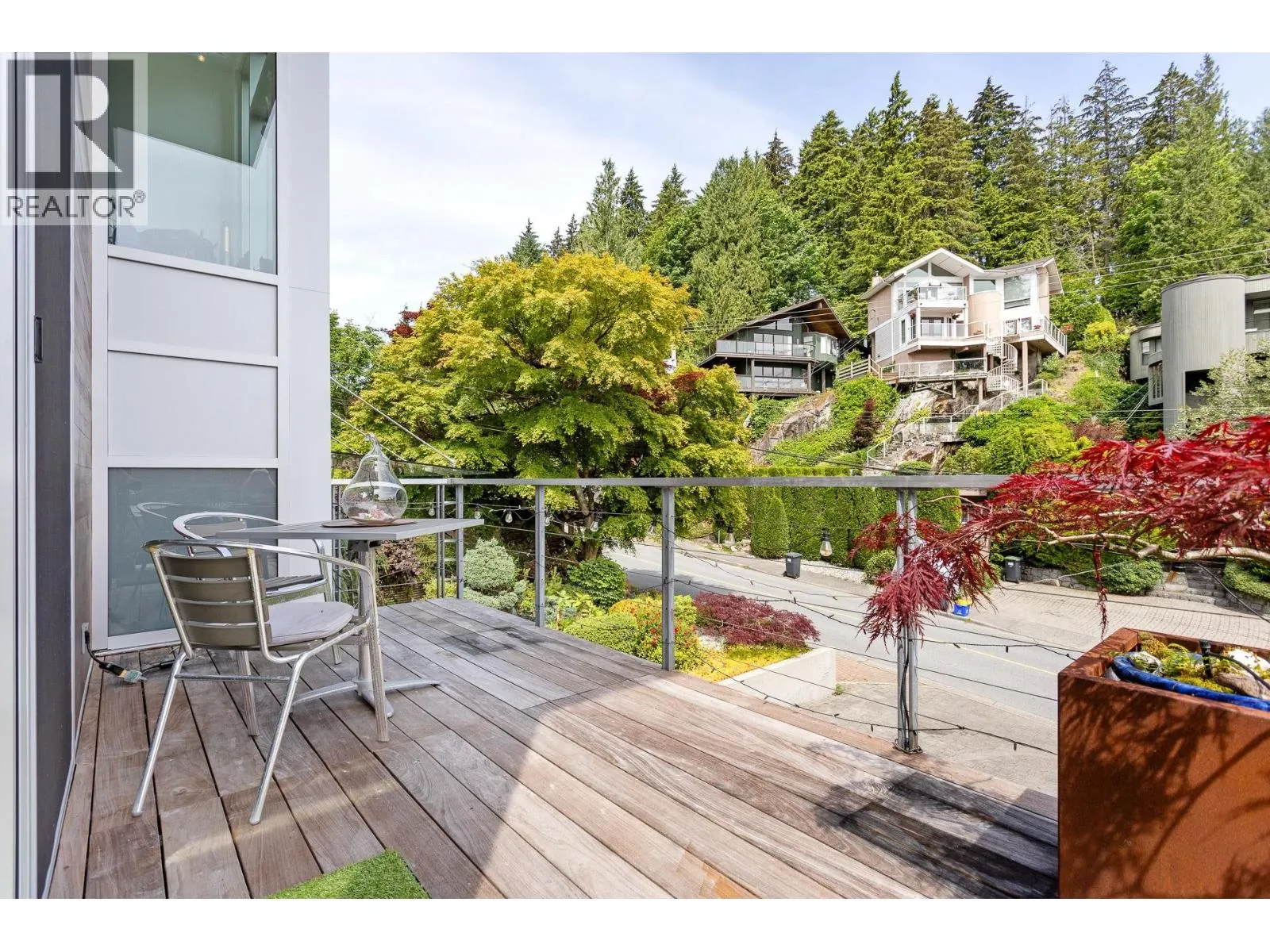 4527 STRATHCONA ROAD