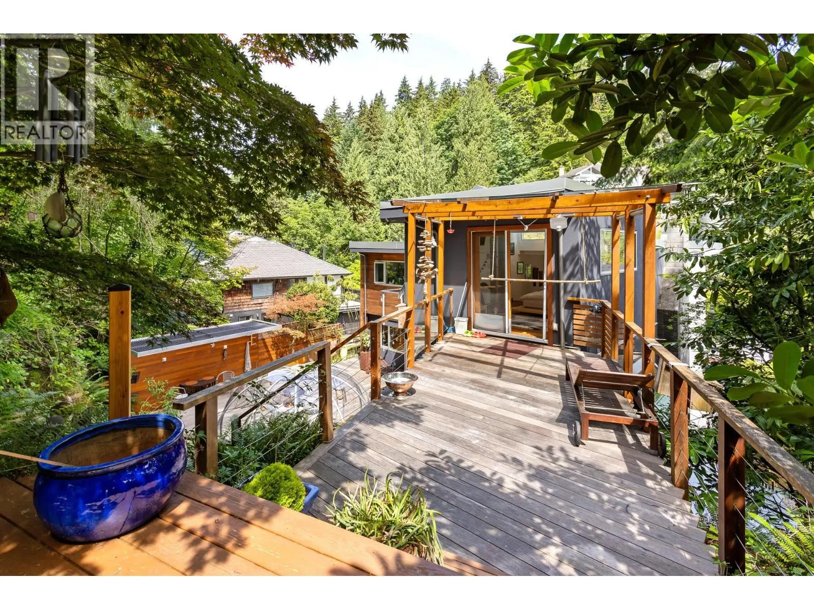 4527 STRATHCONA ROAD