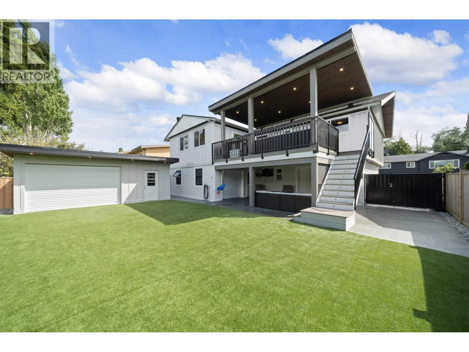 5521 MAPLE CRESCENT