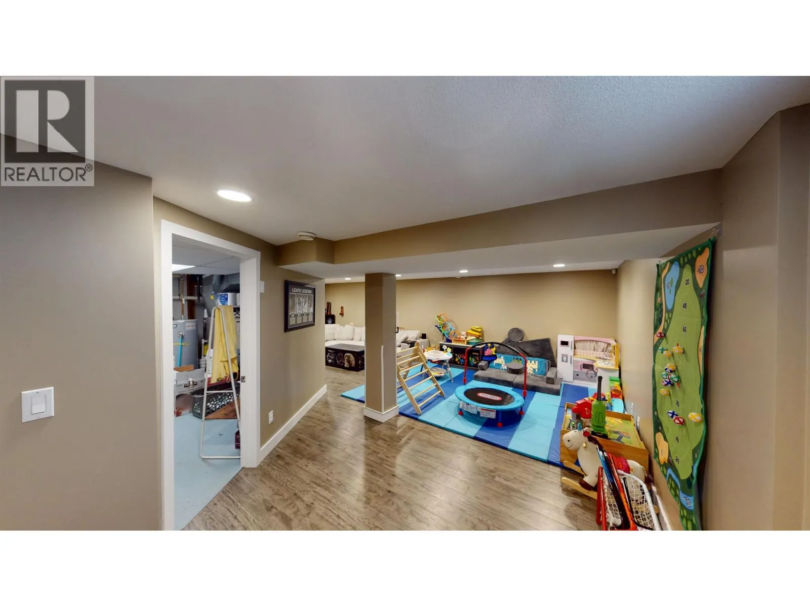 59 PRINCESS CRESCENT