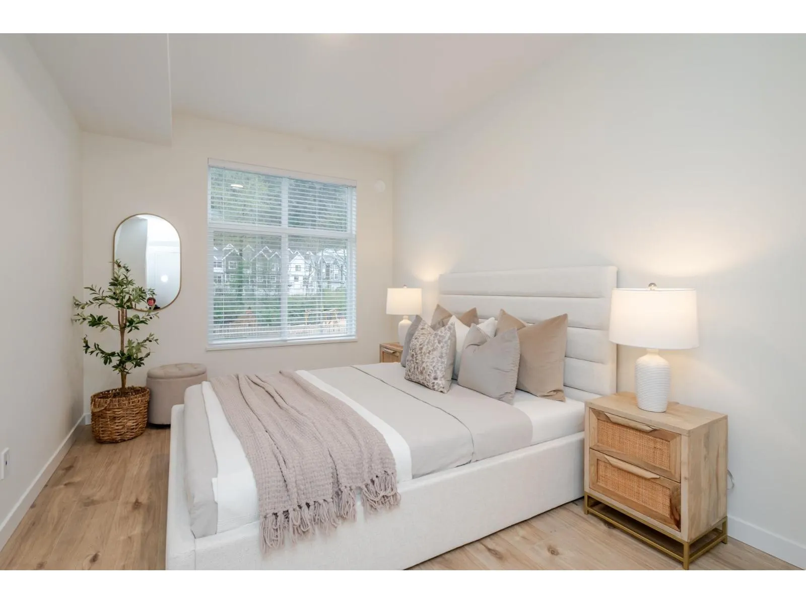 302 33920 BEST AVENUE