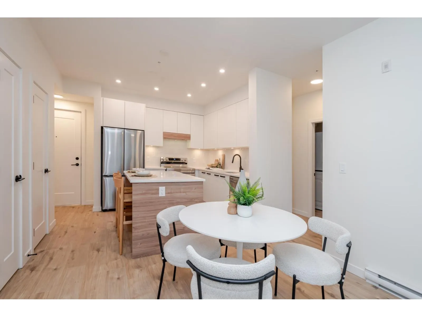 302 33920 BEST AVENUE