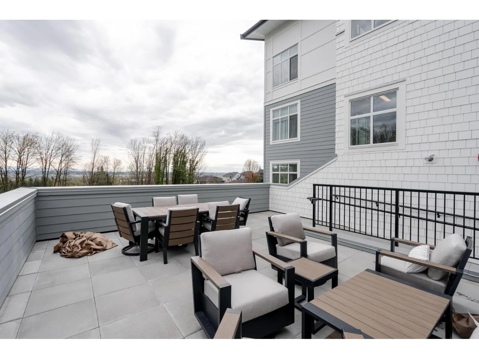 302 33920 BEST AVENUE