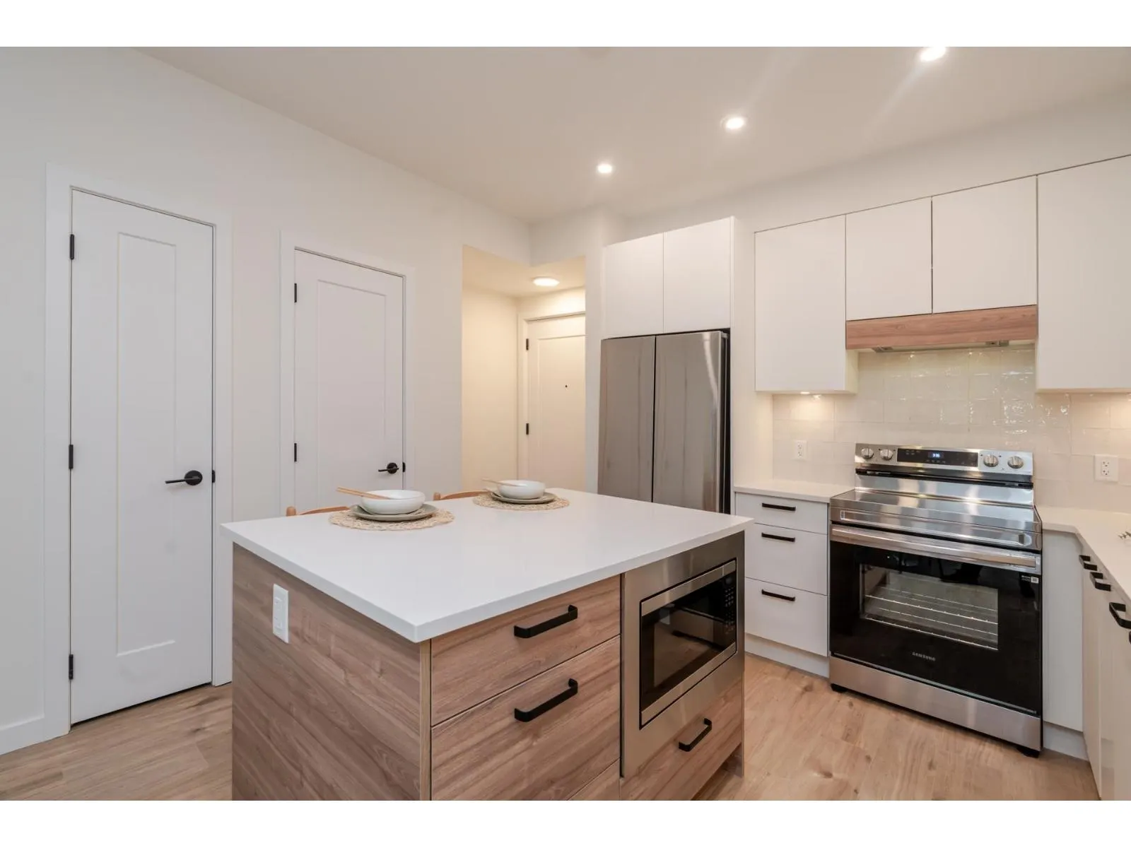 302 33920 BEST AVENUE