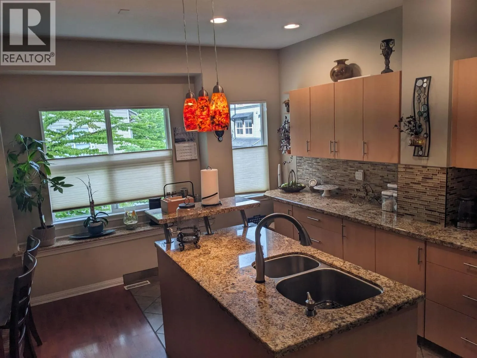 64 1055 RIVERWOOD GATE