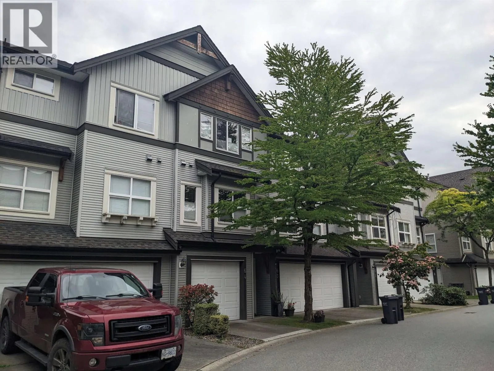 64 1055 RIVERWOOD GATE
