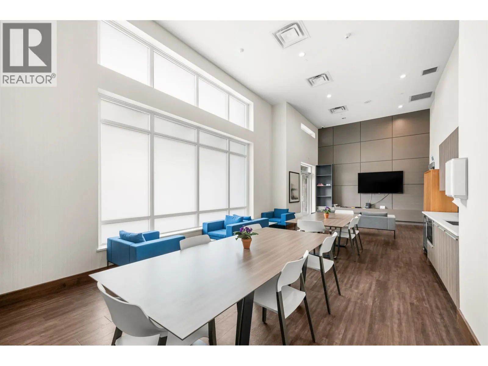 107 2738 LIBRARY LANE