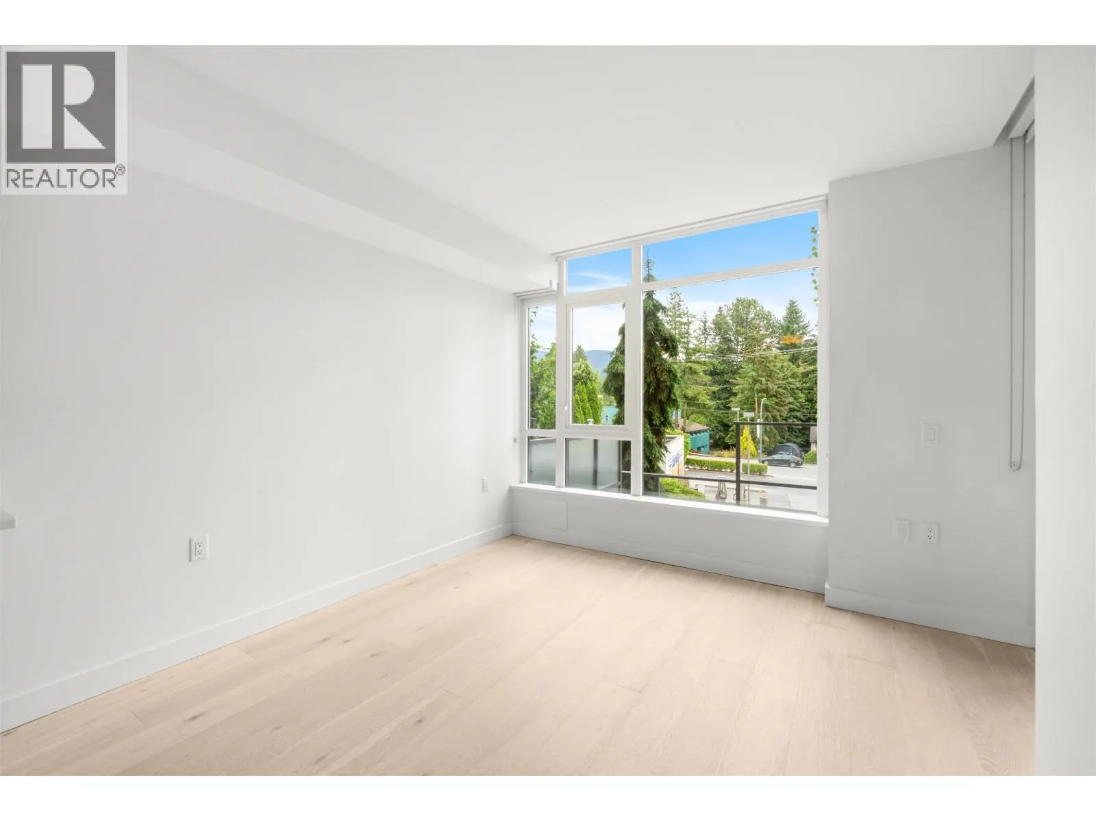 107 2738 LIBRARY LANE