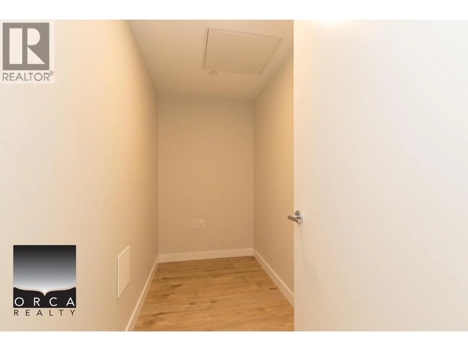 1503 3430 KENT AVE SOUTH E.
