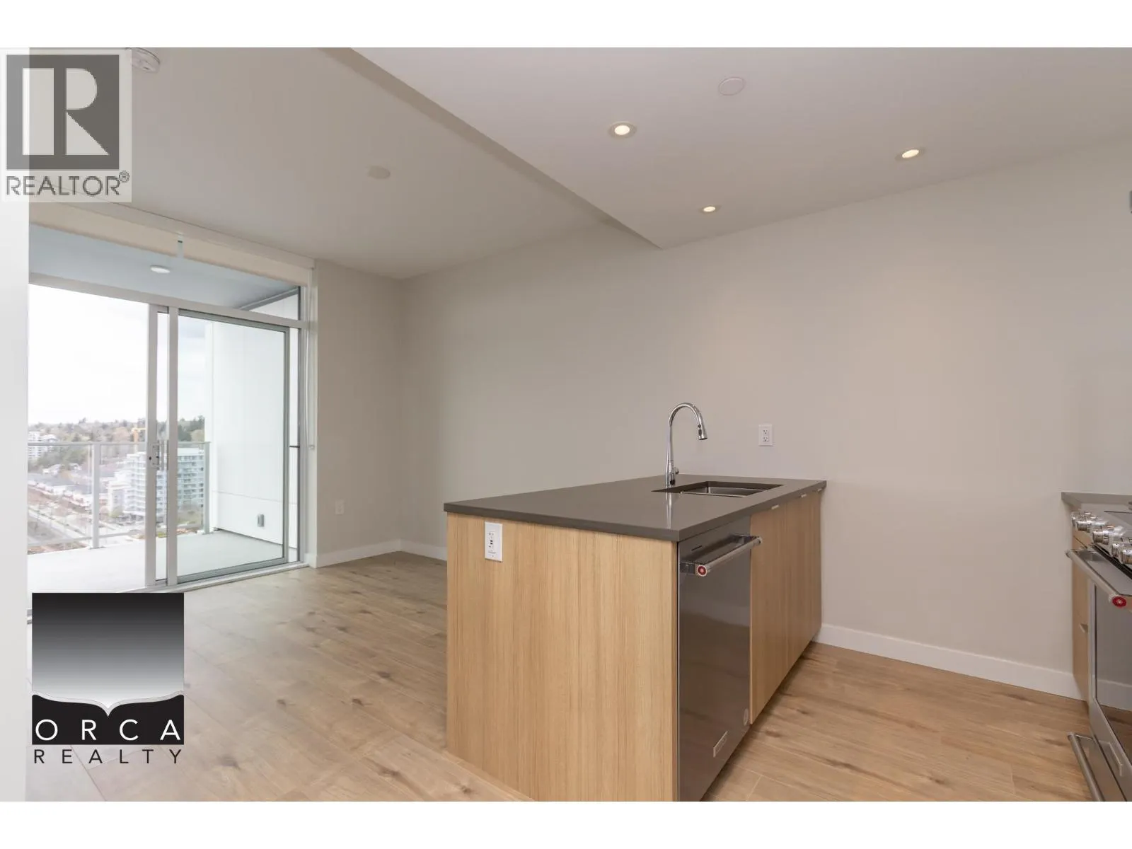 1503 3430 KENT AVE SOUTH E.