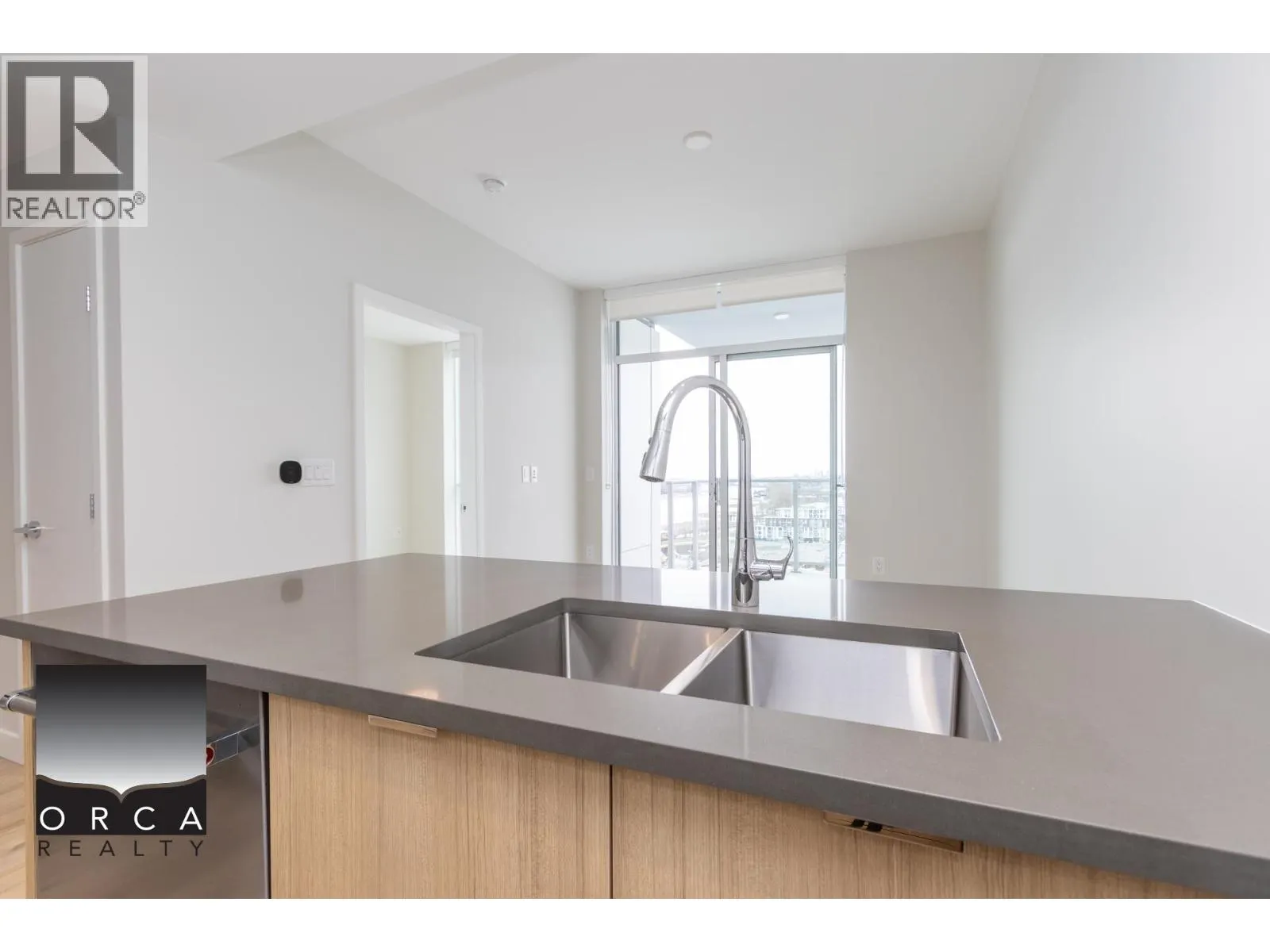 1503 3430 KENT AVE SOUTH E.