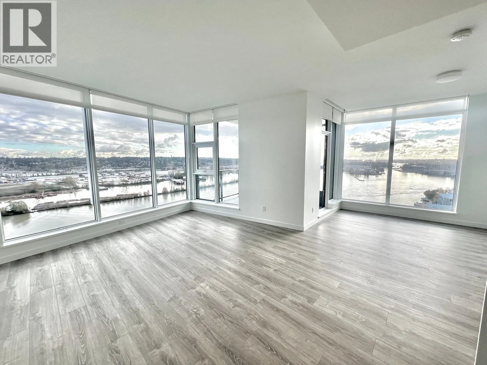 2108 680 QUAYSIDE DRIVE