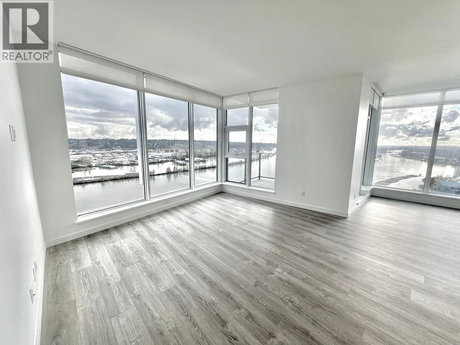 2108 680 QUAYSIDE DRIVE