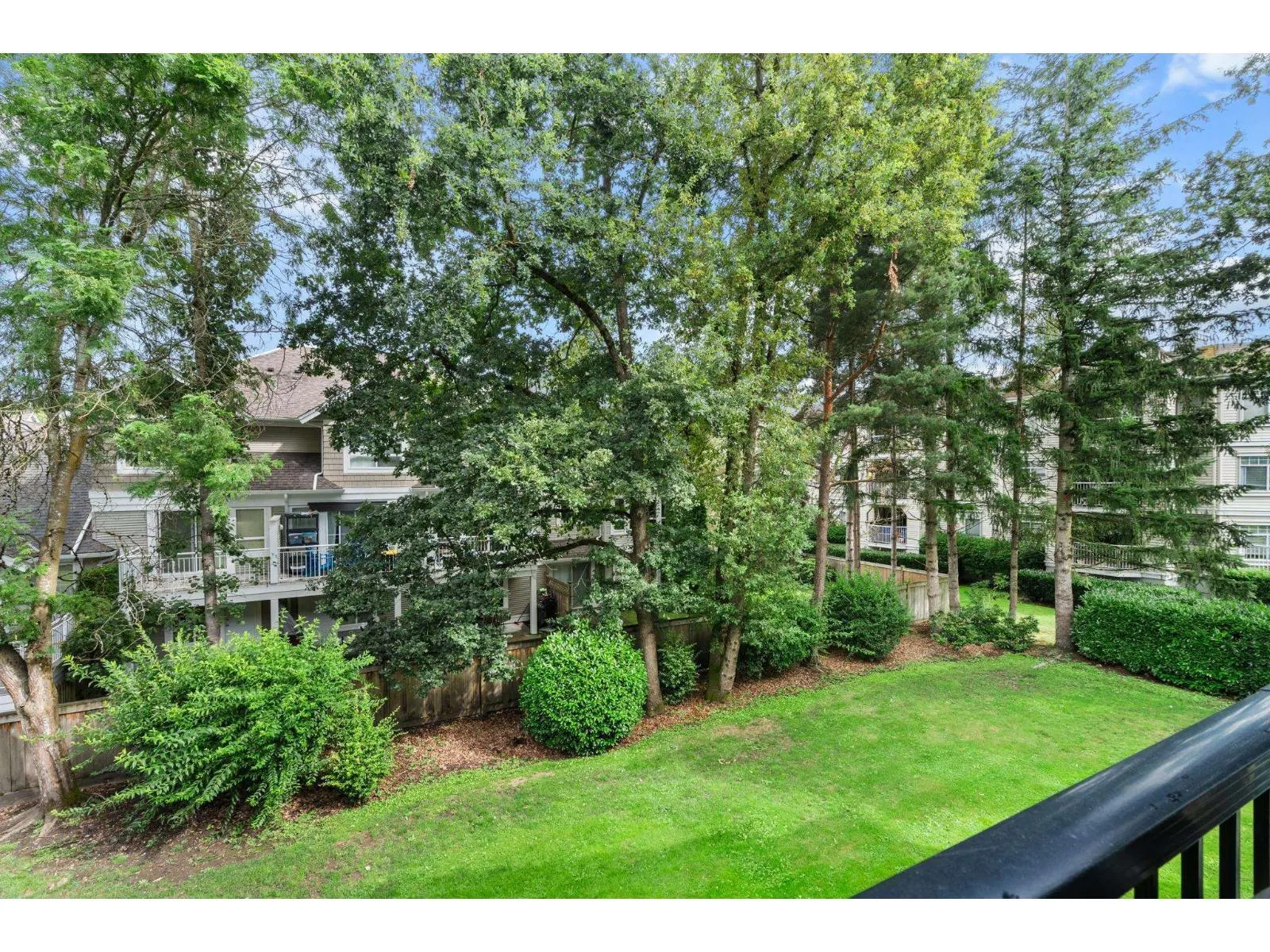 208 20881 56 AVENUE