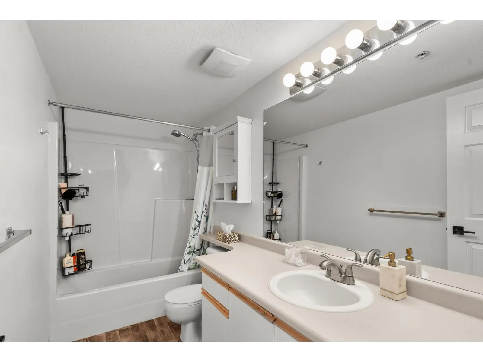 208 20881 56 AVENUE