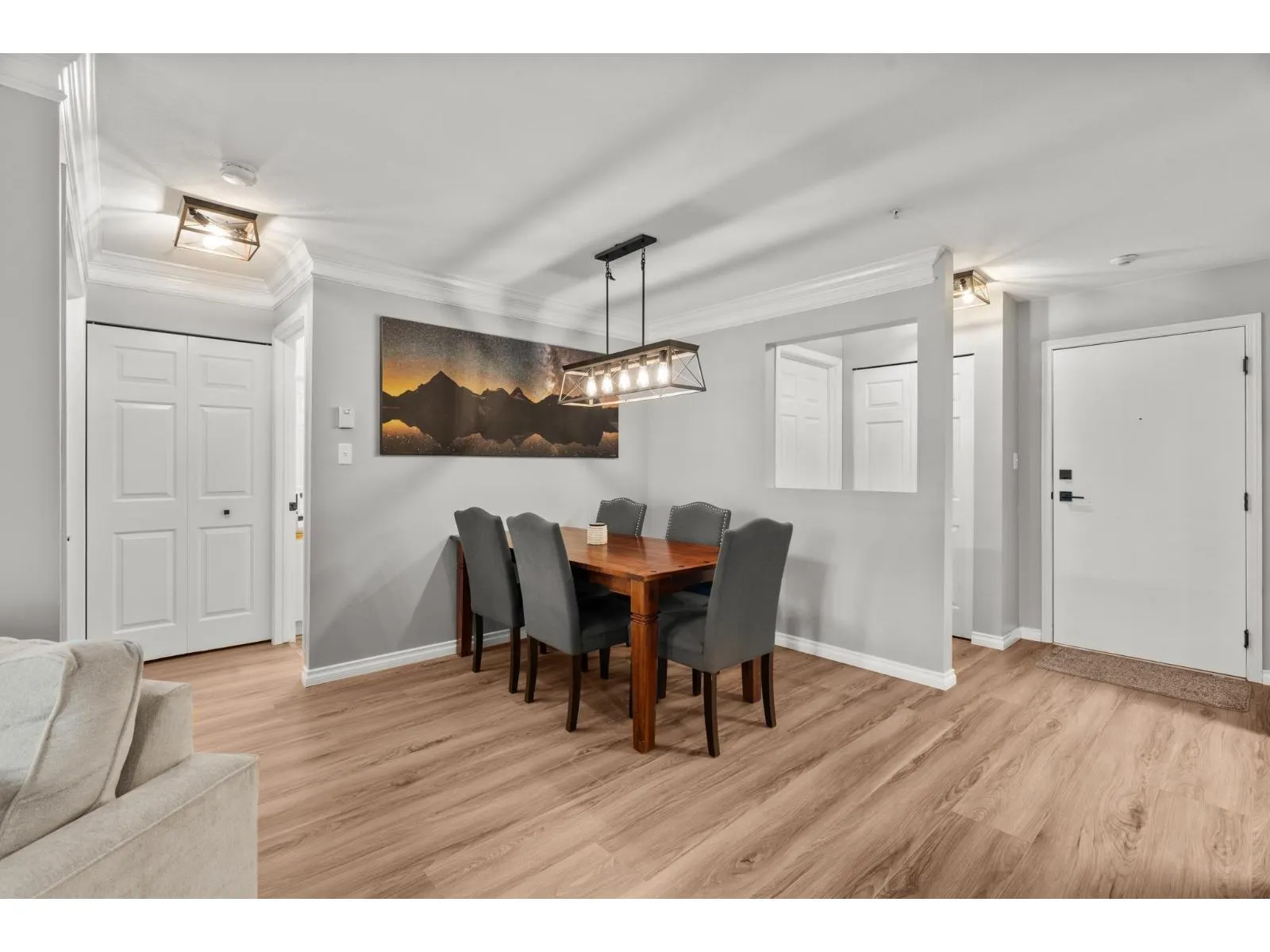 208 20881 56 AVENUE