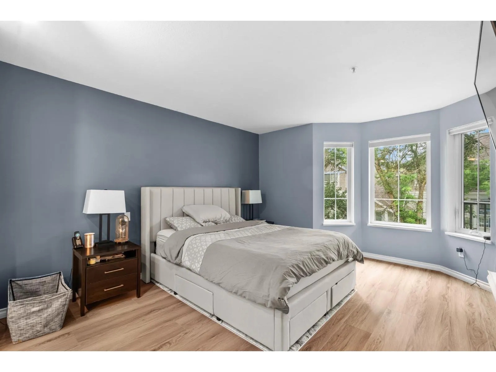 208 20881 56 AVENUE